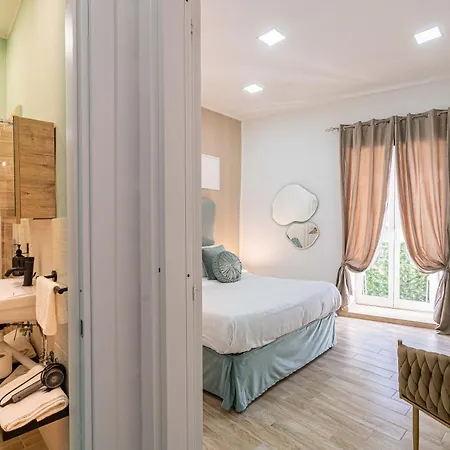 Random Holidays * نابولي